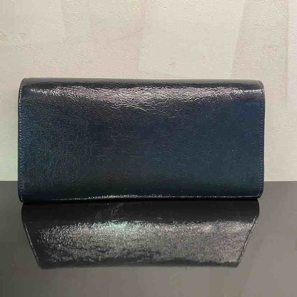 YSL Belle de Jour Yves Navy Blue Patent Leather Flap Clutch - Picture 3 of 4